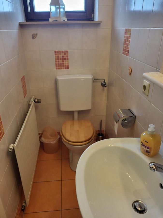 Ferienwohnung Fuer 4 Personen Mit Schnellem Wlan, Glasfaser, Tv Paket Beilstein  Esterno foto